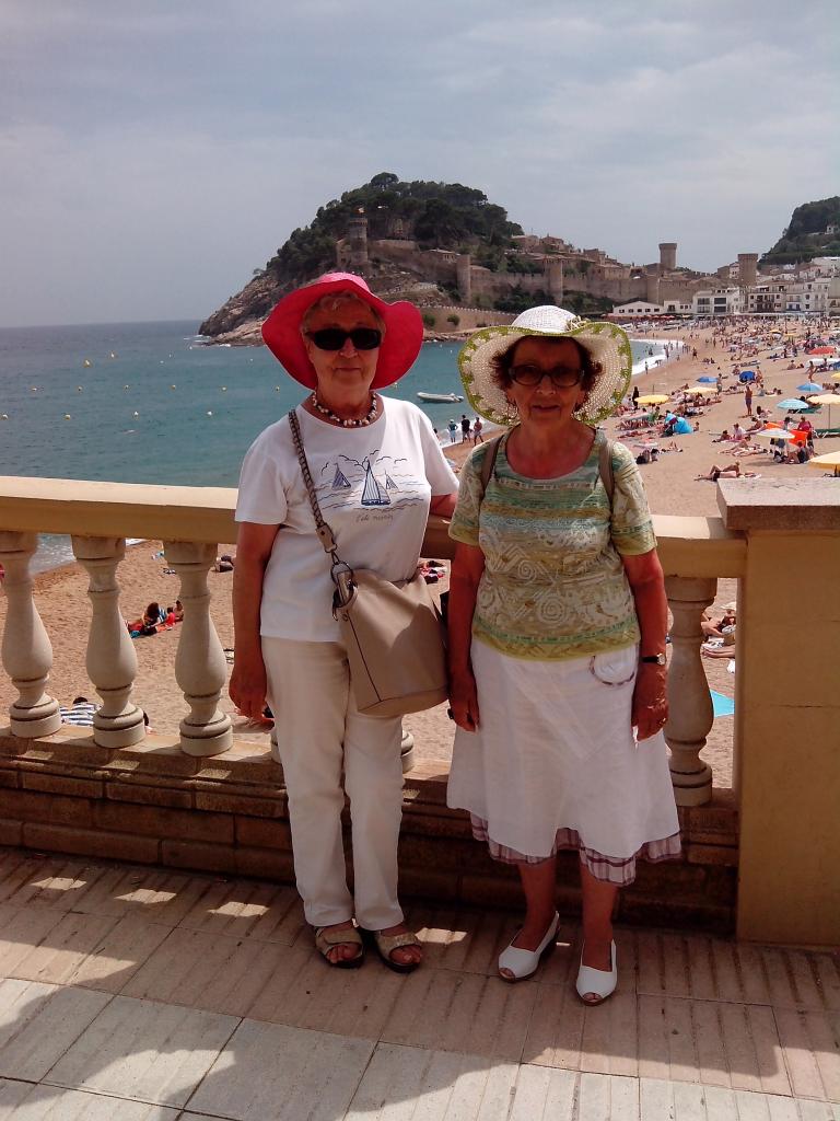 28- Tossa Rolande & Claudette