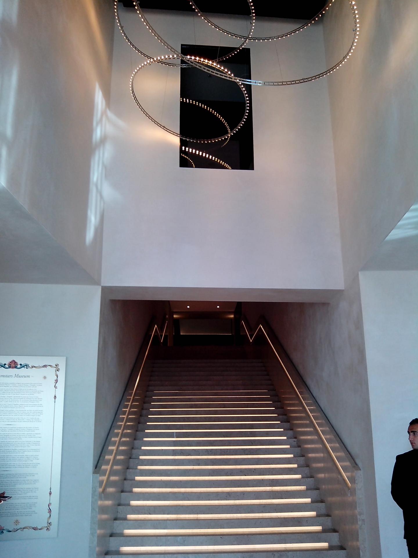 3-Monumental escalier
